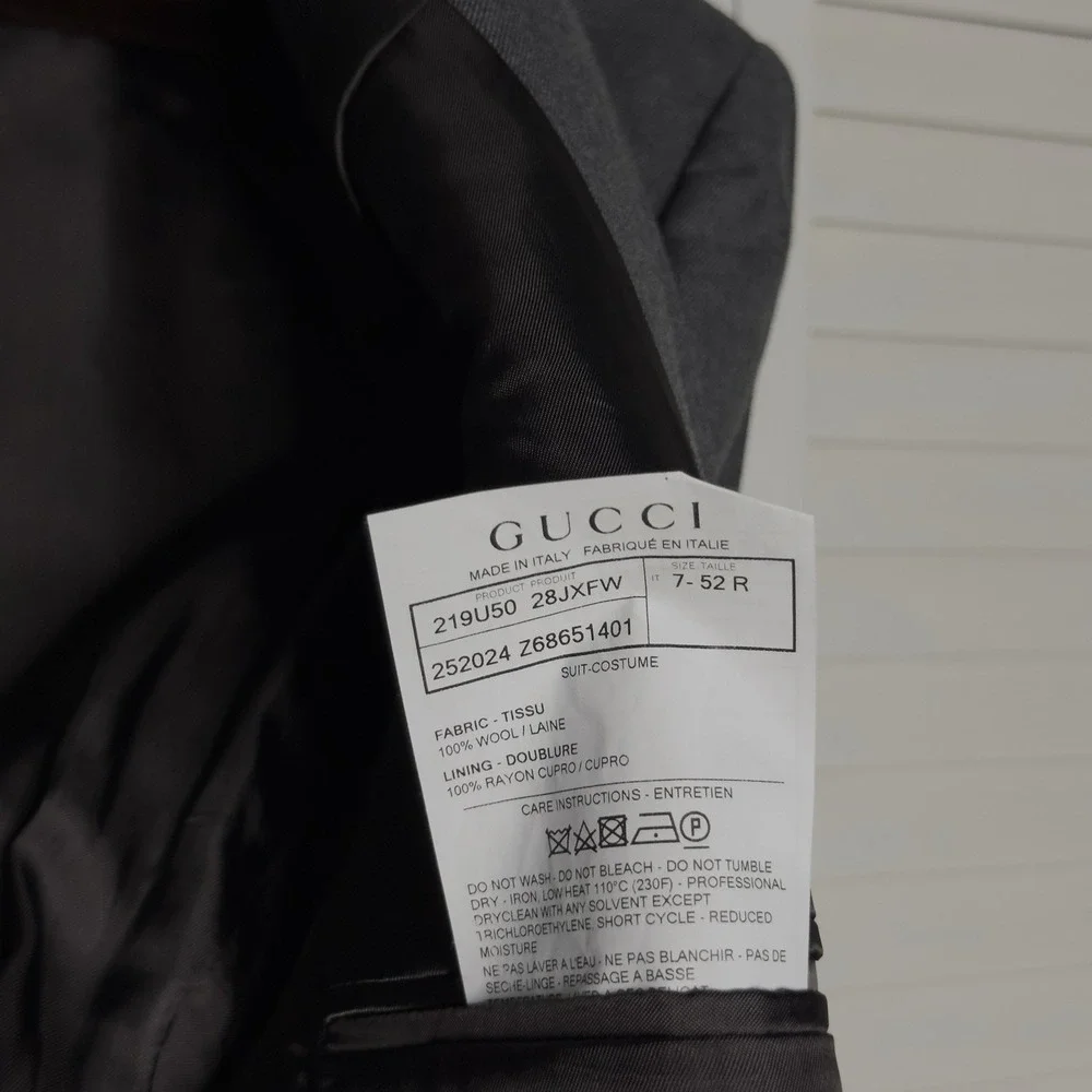 Gucci mens 42r